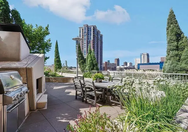 5th image of 929 Portland Ave #2003, Minneapolis, MN 55404 | MLS# 7107050