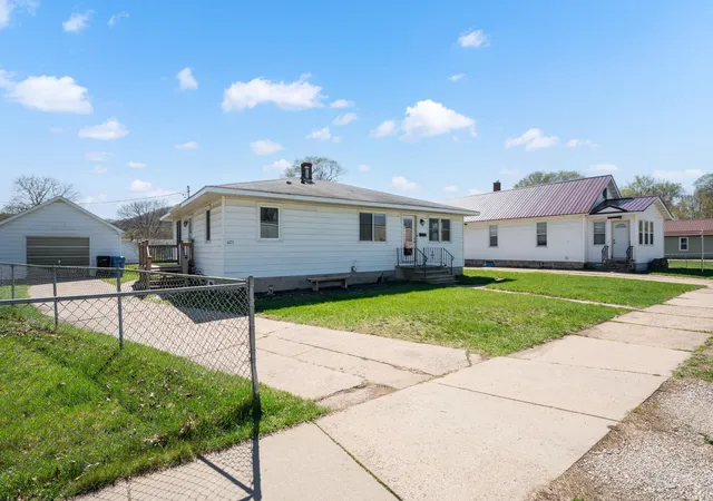 3rd image of 625 E Mark St, Winona, MN 55987 | MLS# 7107064