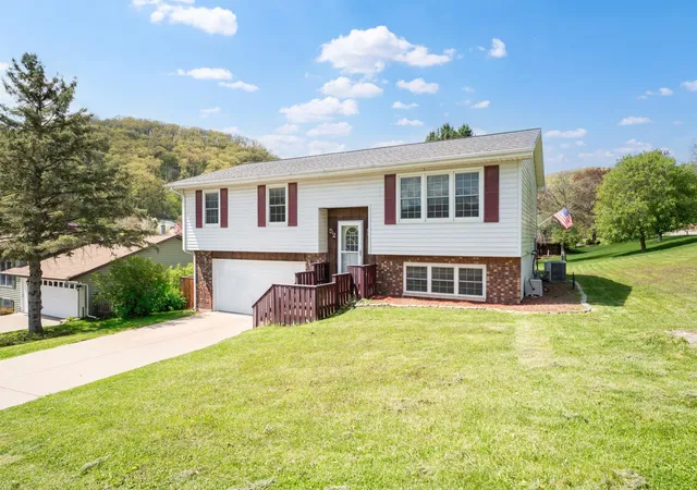 1st image of 52 Mount Vernon Ct, Winona, MN 55987 | MLS# 7107073