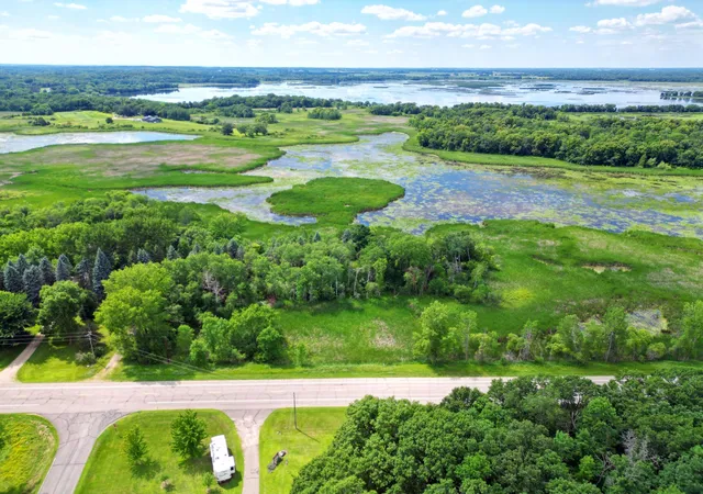 Photo 4 of Sale Pending at 20631 County Rd 9 NE, New London, MN 56273 | MLS# 7107074 | Listing updated on 2026-08-26
