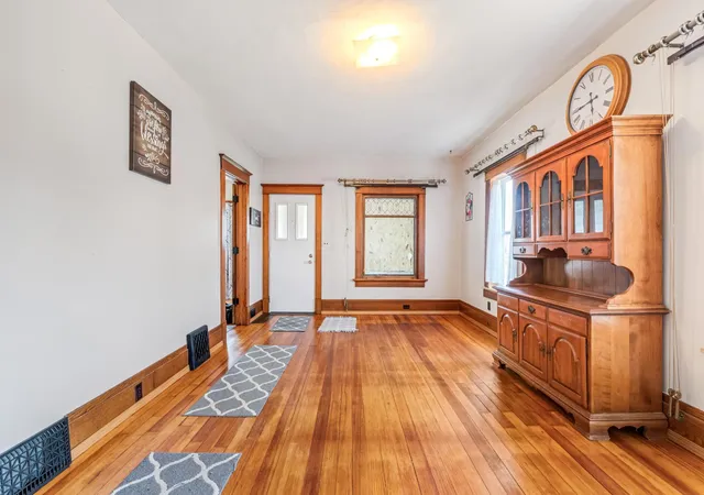 4th image of 121 E Lincoln St, Caledonia, MN 55921 | MLS# 7107078
