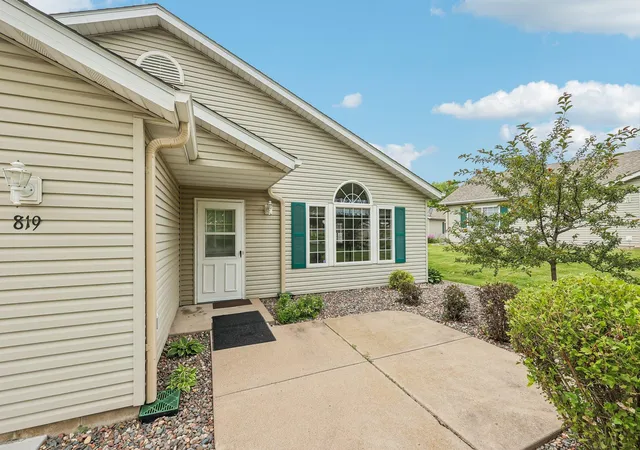Homes for sale in Buffalo, MN | 819 7th Ave Ne, Buffalo, MN 55313 | MLS# 7107090