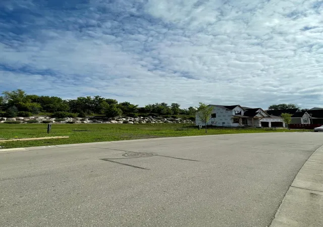 2nd image of 108 Forest Ct, Waconia, MN 55387 | MLS# 7107117