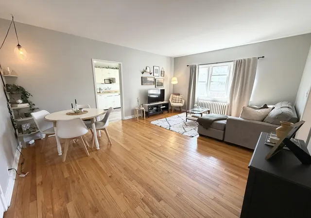 Photo 2 of Condo for sale at 3128 W Bde Maka Ska Blvd #417, Minneapolis, MN 55416 | MLS# 7107122 | Listing updated on 2026-09-13