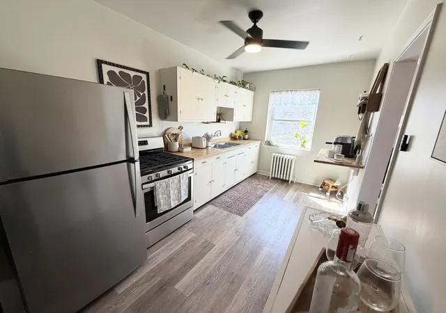 Listing Photo 4 - Condo for sale in building located at 3128 W Bde Maka Ska Blvd, Minneapolis, MN 55416 - Unit #417