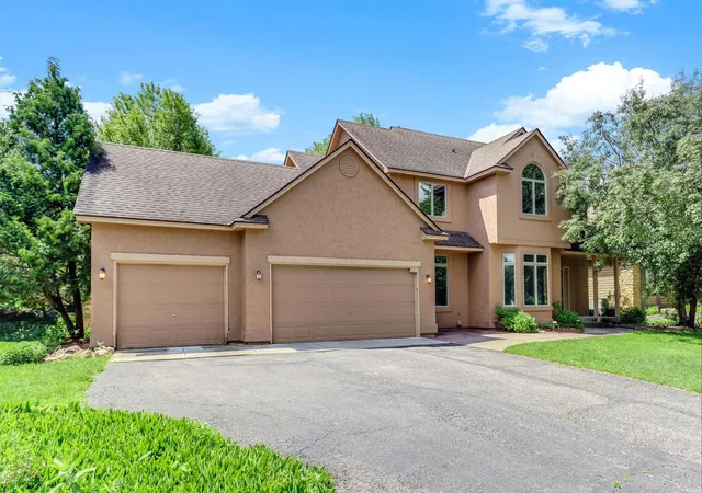 Homes for sale in Chanhassen, MN | 2413 Bridle Creek Trl, Chanhassen, MN 55317 | MLS# 7107125