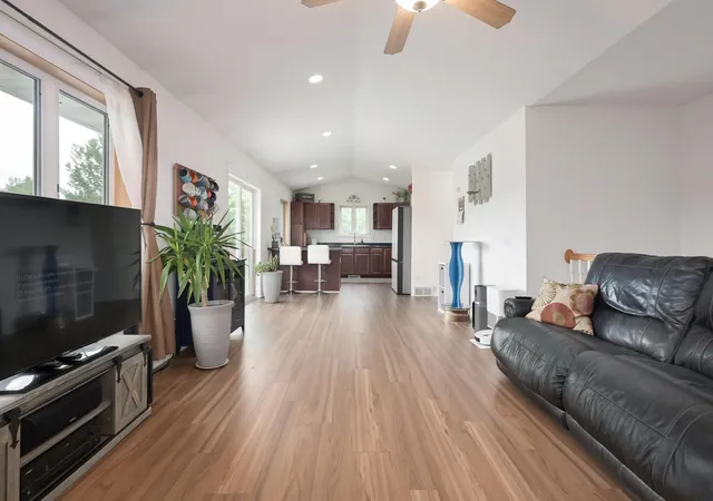 3rd image of 869 161St St, Hammond, WI 54015 | MLS# 7107126