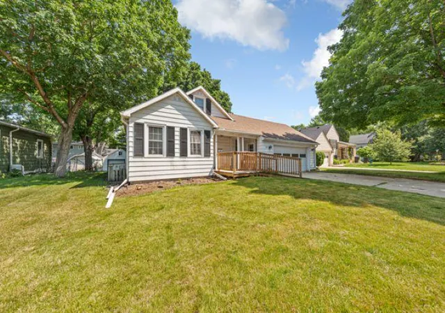 Photo 1 of Single family home for sale at 128 Rose St, Mankato, MN 56001 | MLS# 7107143 | Listing updated on 2026-08-13