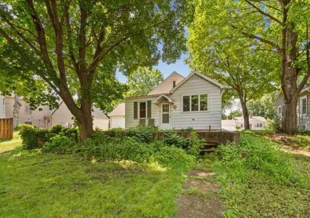 Photo 3 of Single family home for sale at 128 Rose St, Mankato, MN 56001 | MLS# 7107143 | Listing updated on 2026-08-13