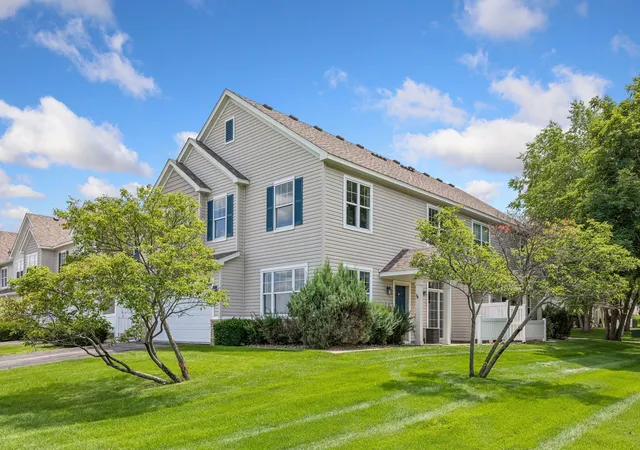 2nd image of 1020 Princeton Ave, Shakopee, MN 55379 | MLS# 7107152