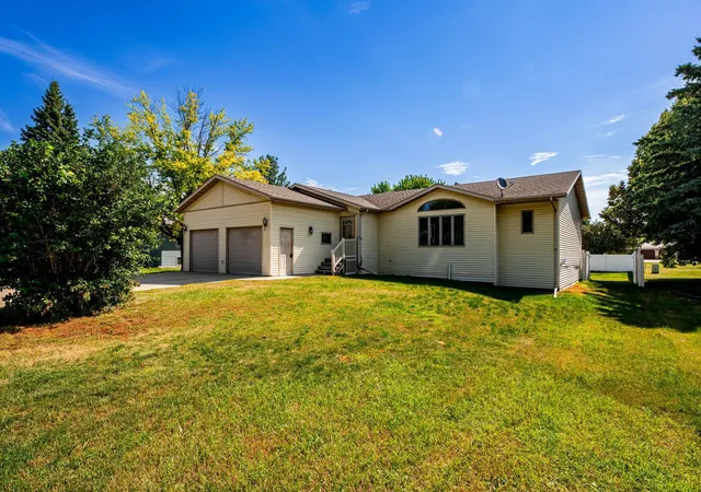 1st image of 1105 Broadway St, Lisbon, ND 58054 | MLS# 7107219