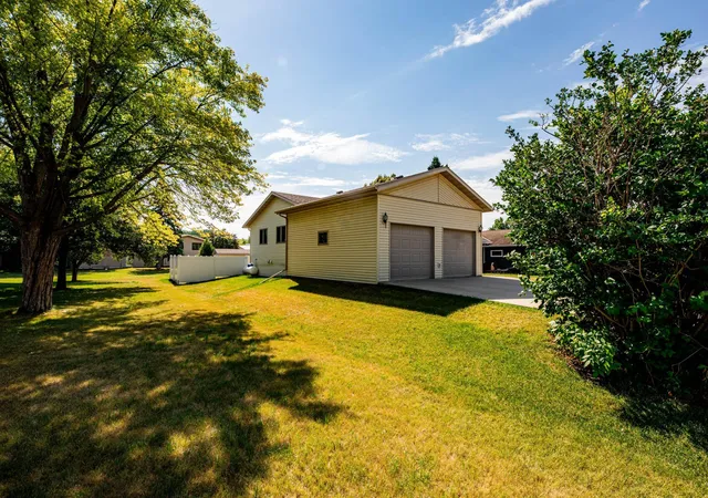 Photo 2 of Single family home for sale at 1105 Broadway St, Lisbon, ND 58054 | MLS# 7107219 | Listing updated on 2026-09-06