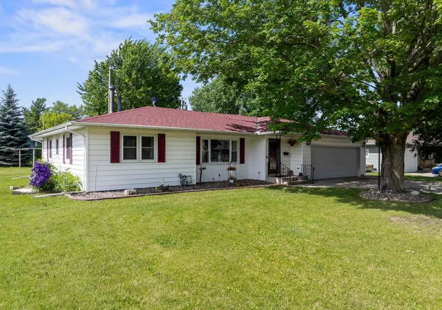 1st image of 605 14th St Ne, Owatonna, MN 55060 | MLS# 7107241