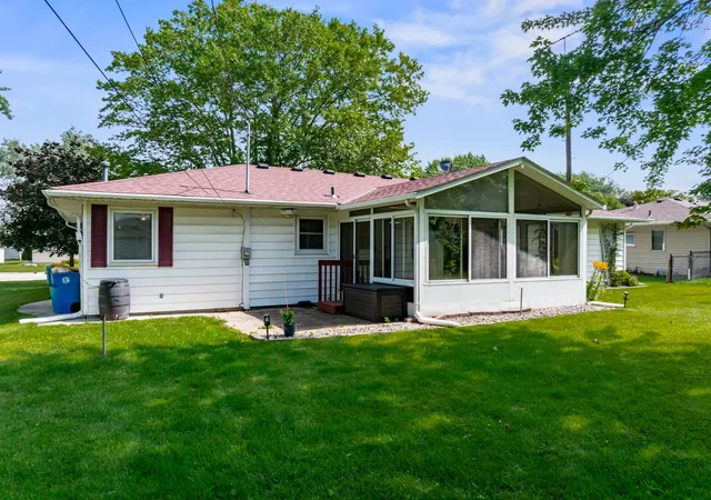 Photo 3 of Single family home for sale at 605 14th Street NE, Owatonna, MN 55060 | MLS# 7107241 | Listing updated on 2026-07-20