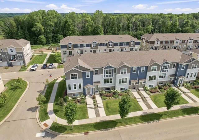 2nd image of 6924 Huckleberry Dr, Excelsior, MN 55331 | MLS# 7107250