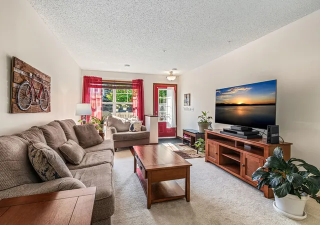 Photo 3 of Single family home for sale at 3375 Maureen Ln, Stillwater, MN 55082 | MLS# 7107252 | Listing updated on 2026-09-03