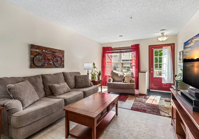 Photo 4 of Single family home for sale at 3375 Maureen Ln, Stillwater, MN 55082 | MLS# 7107252 | Listing updated on 2026-09-03