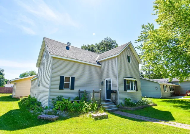 1st image of 606 Kendall Ave S, Thief River Falls, MN 56701 | MLS# 7107257
