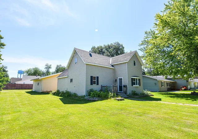 2nd image of 606 Kendall Ave S, Thief River Falls, MN 56701 | MLS# 7107257