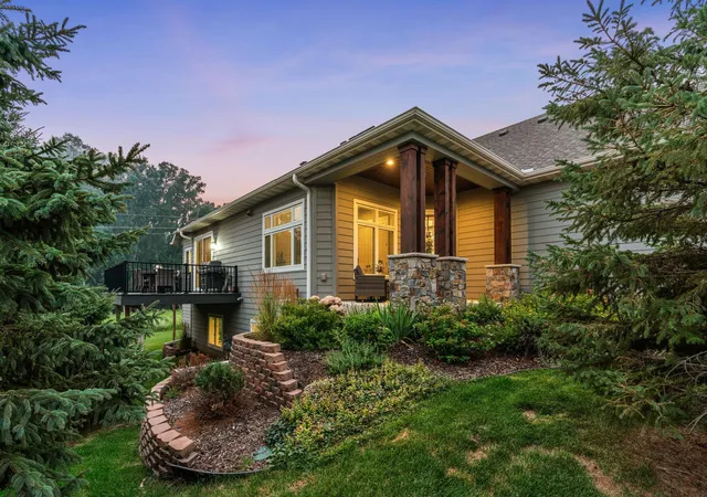 Photo 3 of Sale Pending at 2519 Condon Ct, Saint Paul, MN 55120 | MLS# 7107261 | Listing updated on 2026-10-19