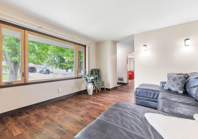 4th image of 317 Emherst St, Winona, MN 55987 | MLS# 7107263