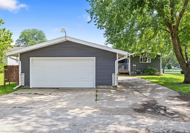 33rd image of 534 S 3rd St, La Crescent, MN 55947 | MLS# 7107271