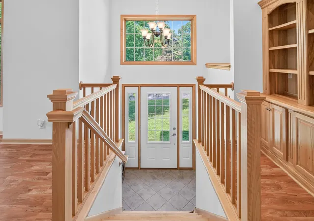 Photo 4 of Single family home for sale at 633 Burlington Rd, Saint Paul, MN 55119 | MLS# 7107314 | Listing updated on 2026-09-17