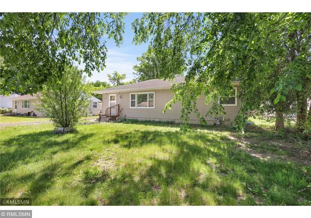 4th image of 1066 Beatrice St, Saint Paul, MN 55065 | MLS# 7107319