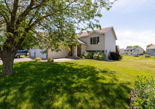 2nd image of 515 Elena Ln, Saint Joseph, MN 56374 | MLS# 7107323