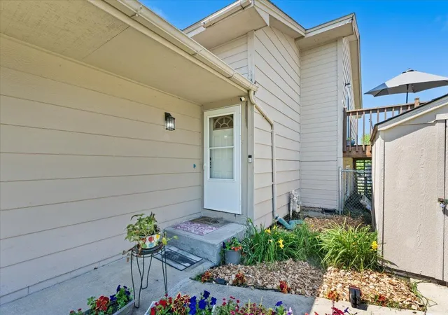 3rd image of 7194 Upper 17Th St N, Saint Paul, MN 55128 | MLS# 7107334