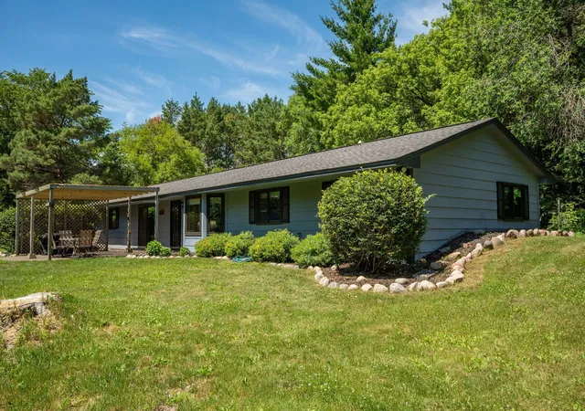 1st image of 22017 Quincy St Ne, Cedar, MN 55011 | MLS# 7107341