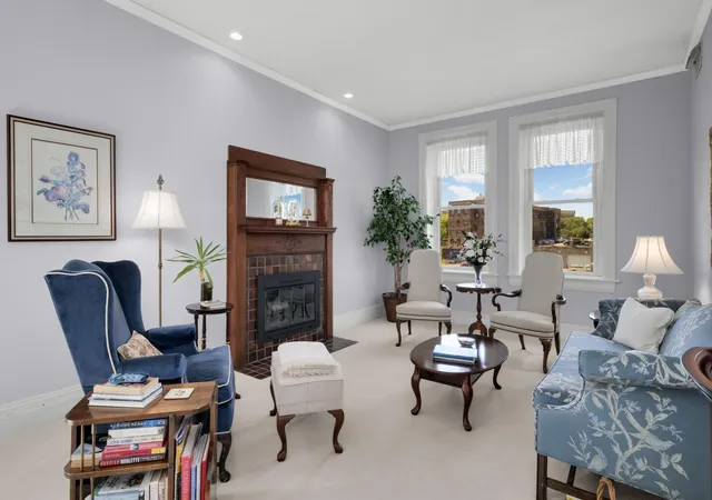 Listing Photo 2 - Condo for sale in building located at 168 College Ave W, St. Paul, MN 55102 - Unit #4