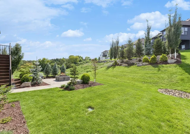 3rd image of 9716 Liberty Ct, Eden Prairie, MN 55347 | MLS# 7107371