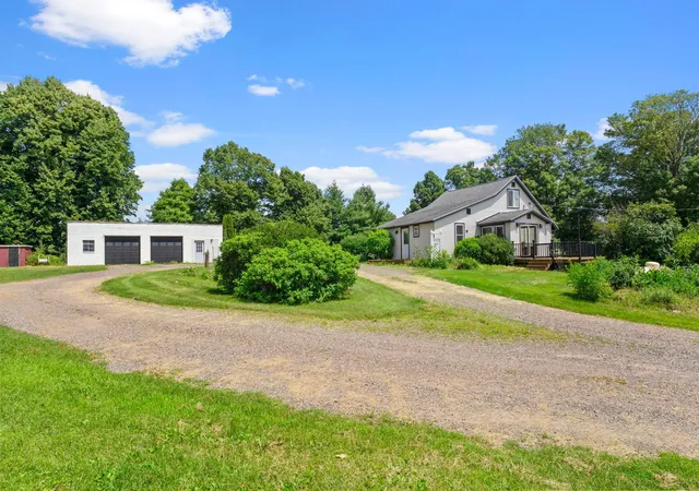 2nd image of 1820 11 1/2 St, Cumberland, WI 54829 | MLS# 7107382