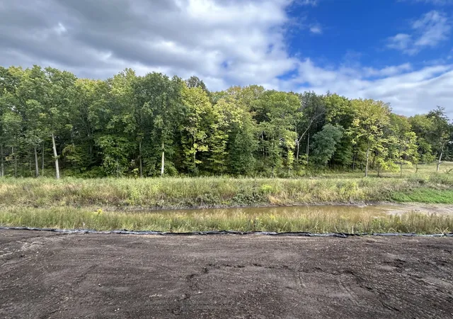 Photo 3 of Single family home for sale at 2517 Rock Elm Rd, Shakopee, MN 55379 | MLS# 7107384 | Listing updated on 2026-09-18