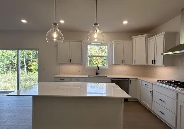 Photo 3 of Single family home for sale at 2517 Rock Elm Rd, Shakopee, MN 55379 | MLS# 7107384 | Listing updated on 2026-10-06