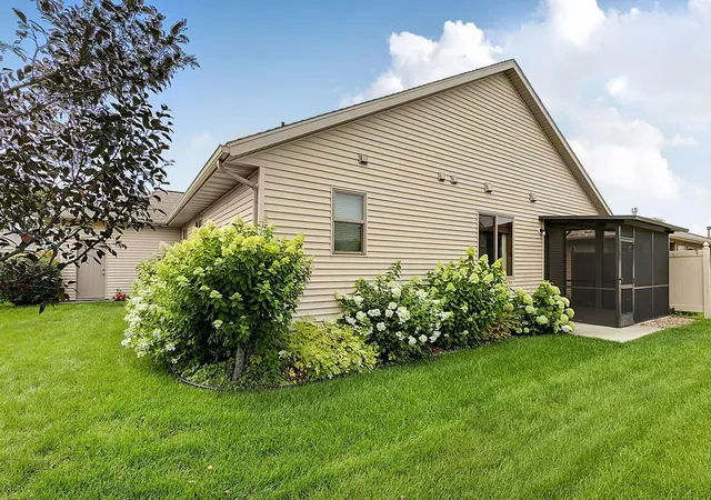 32nd image of 6813 Northwood Ln, Saint Cloud, MN 56303 | MLS# 7107392
