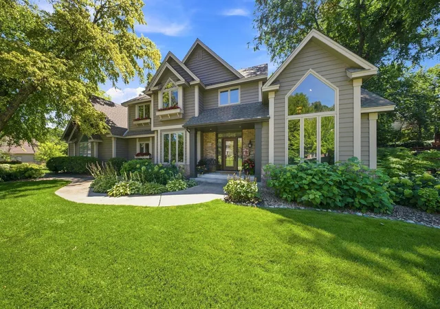 1st image of 1444 Kings Wood Ln, Eagan, MN 55122 | MLS# 7107394