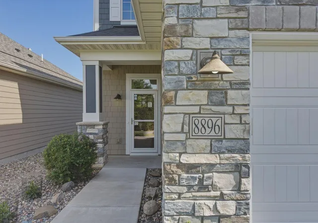 3rd image of 8896 Upper 9Th Pl N, Lake Elmo, MN 55042 | MLS# 7107401