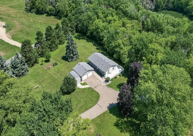 1st image of 843 Yellowstone Trl, Hudson, WI 54016 | MLS# 7107409
