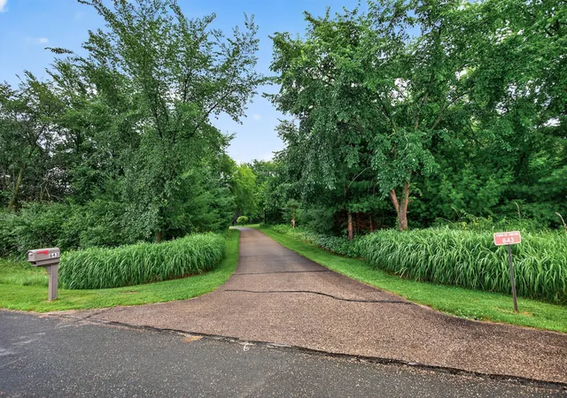 4th image of 843 Yellowstone Trl, Hudson, WI 54016 | MLS# 7107409
