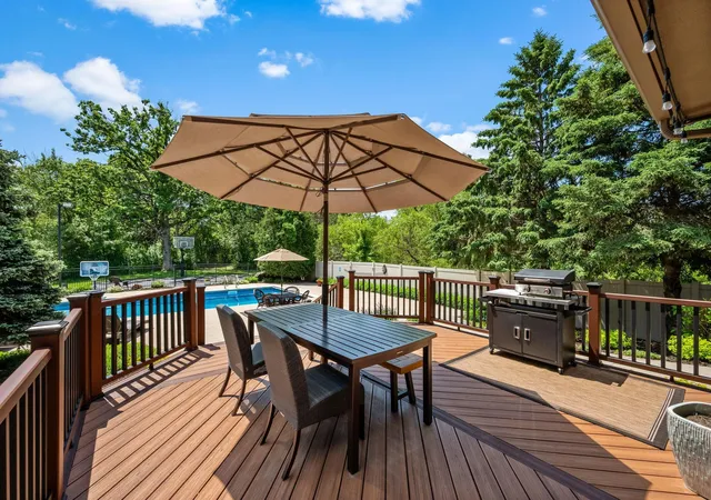 1st image of 245 Luisa Ct, Chaska, MN 55318 | MLS# 7107422