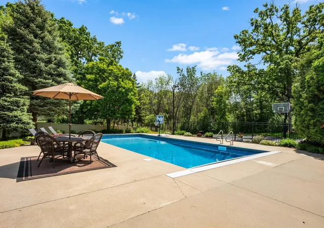 2nd image of 245 Luisa Ct, Chaska, MN 55318 | MLS# 7107422