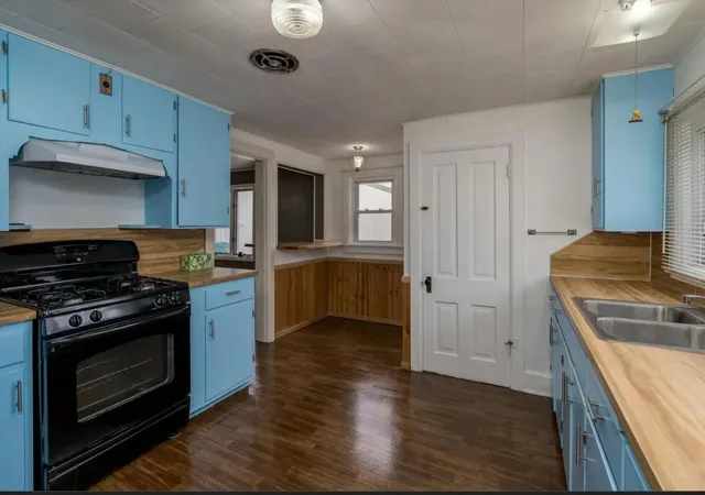 4th image of 140 E University St, Owatonna, MN 55060 | MLS# 7107435