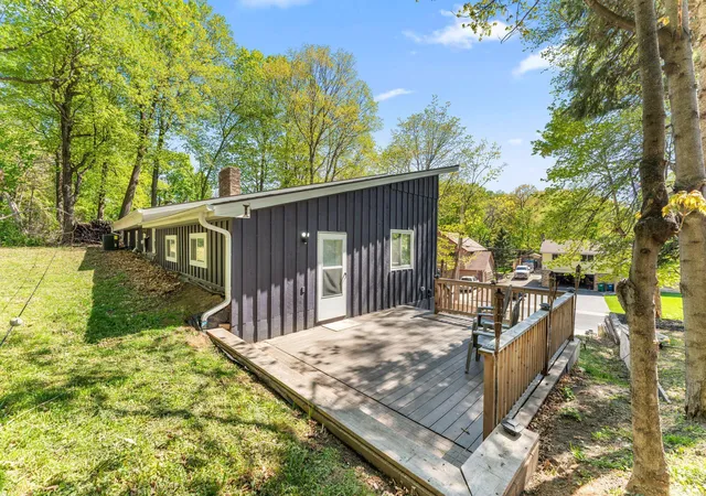 3rd image of 4442 Dorchester Rd, Mound, MN 55364 | MLS# 7107438