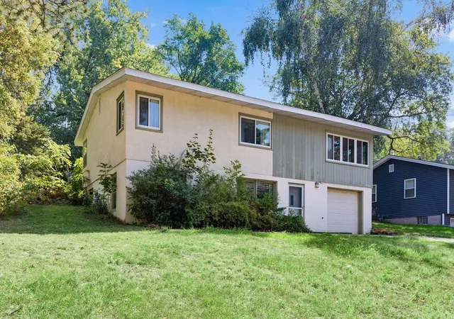 Photo 2 of Sale Pending at 4194 Bellaire Ave, Saint Paul, MN 55110 | MLS# 7107439 | Listing updated on 2026-09-25
