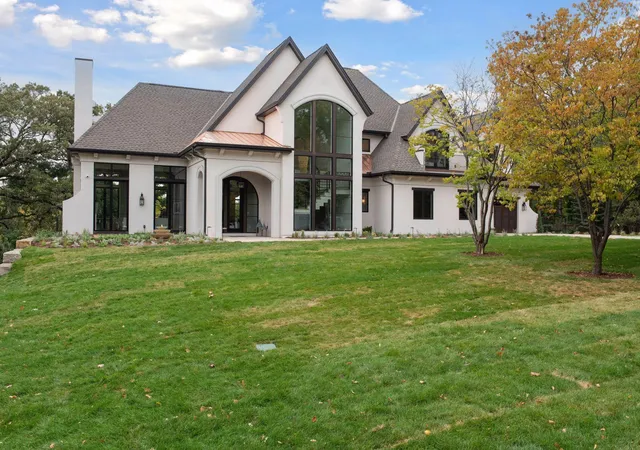 Photo 3 of Mansion for sale at 5404 Stauder Cir, Minneapolis, MN 55436 | MLS# 7107483 | Listing updated on 2026-07-16