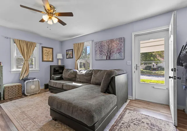 2nd image of 4401 5th St Ne, Minneapolis, MN 55421 | MLS# 7107497