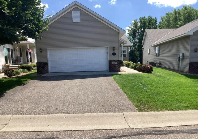 Homes for sale in Saint Bonifacius, MN | 3827 Meadowvlew Wy, Saint Bonifacius, MN 55375 | MLS# 7107510