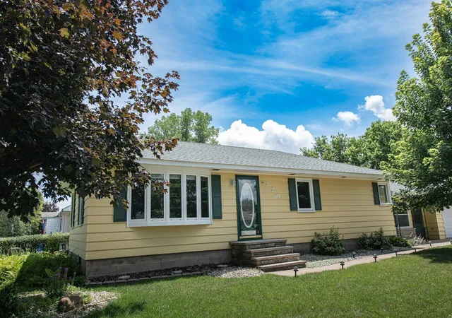 2nd image of 520 39th Ave, Winona, MN 55987 | MLS# 7107519